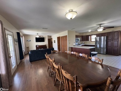 Enjoy the best of lake living with this inviting lakeside ranch - photo 12