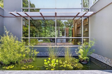 Designed by renowned North Carolina Modernist architect Bill - photo 2