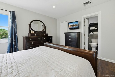Stunning, Fully Renovated High Ranch in the Heart of East - photo 14