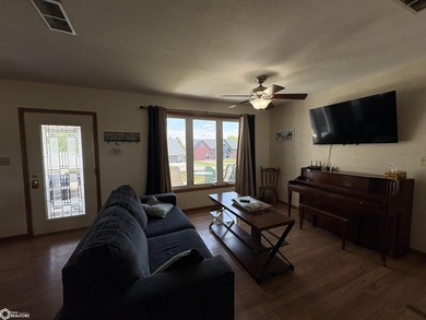Enjoy the best of lake living with this inviting lakeside ranch - photo 15