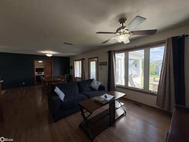 Enjoy the best of lake living with this inviting lakeside ranch - photo 17