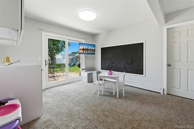Stunning, Fully Renovated High Ranch in the Heart of East - photo 18