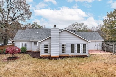 You have been searching for a wonderful one level home in Auburn