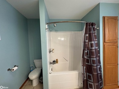 Enjoy the best of lake living with this inviting lakeside ranch - photo 28
