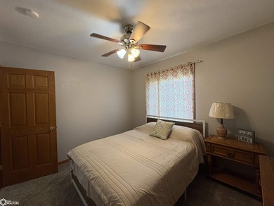 Enjoy the best of lake living with this inviting lakeside ranch - photo 33