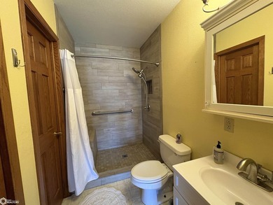 Enjoy the best of lake living with this inviting lakeside ranch - photo 40