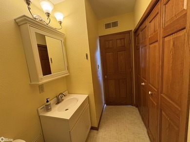 Enjoy the best of lake living with this inviting lakeside ranch - photo 41