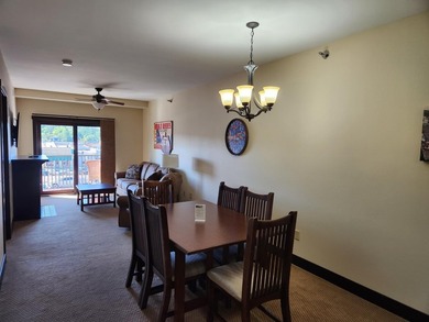 Updated 2 bedroom, 1 bathroom Chase on the Lake Condo. Being - photo 9