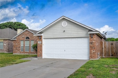 Welcome home to this charming 3 bedroom, 2 bath residence - photo 3
