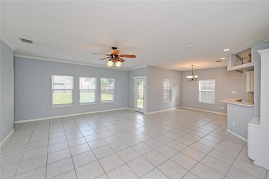 Welcome home to this charming 3 bedroom, 2 bath residence - photo 7