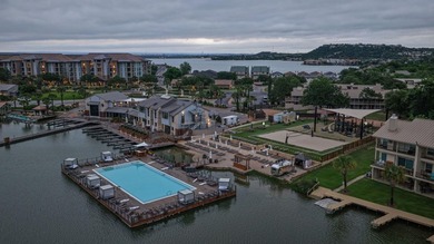 Nestled in the heart of Horseshoe Bay, this beautifully - photo 10
