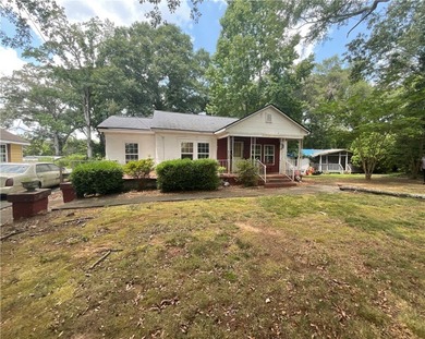 Lake Hartwell Home Active Under Contract in Clemson South Carolina