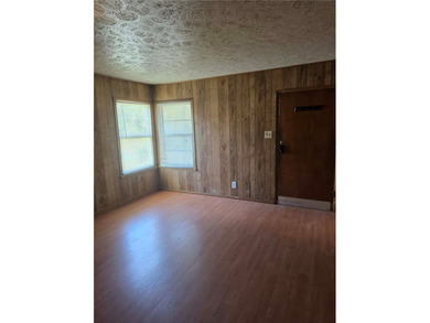 Charming 2-bedroom, 1-bath home centrally located in Corpus - photo 4