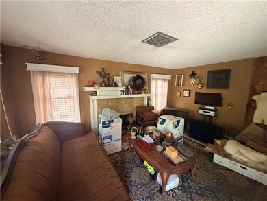2-bedroom, 2-bath home with a bonus room offering 1,812 square - photo 3