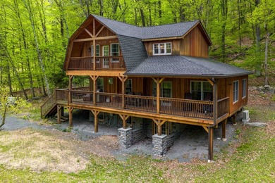 Welcome to 797 Hallet Road in East Stroudsburg, a rare - photo 5