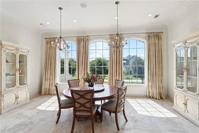This custom estate perfectly balances the mid-2000s large-scale - photo 16