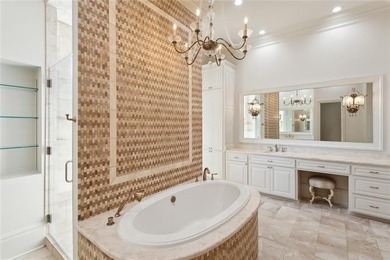 This custom estate perfectly balances the mid-2000s large-scale - photo 19