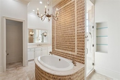 This custom estate perfectly balances the mid-2000s large-scale - photo 21