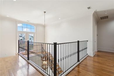 This custom estate perfectly balances the mid-2000s large-scale - photo 26