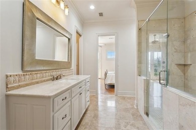 This custom estate perfectly balances the mid-2000s large-scale - photo 28