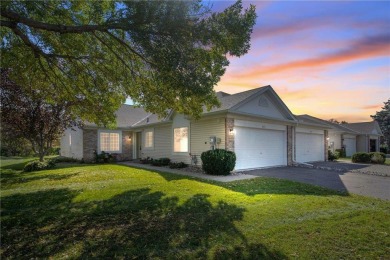 Lake Townhome/Townhouse For Sale in Woodbury, Minnesota