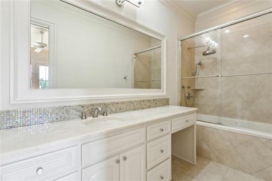 This custom estate perfectly balances the mid-2000s large-scale - photo 32
