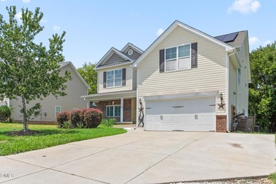 This beautifully maintained 5-bedroom, 3-full bathroom home - photo 1