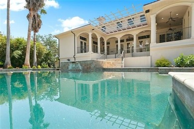 This custom estate perfectly balances the mid-2000s large-scale - photo 47