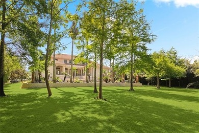 This custom estate perfectly balances the mid-2000s large-scale - photo 50