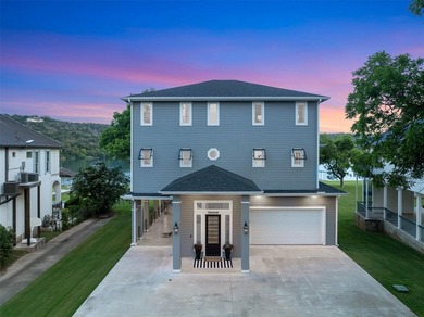 Welcome to an exceptional waterfront retreat on the peaceful - photo 4
