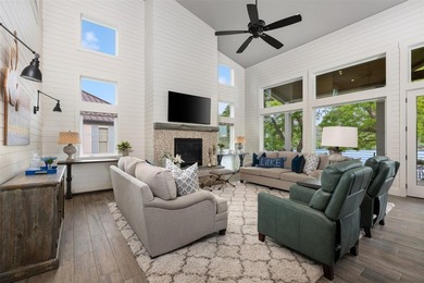 Welcome to an exceptional waterfront retreat on the peaceful - photo 6