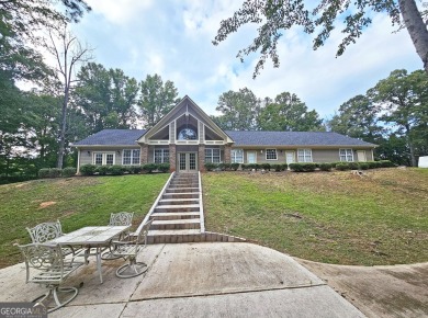 Lake Home For Sale in Eatonton, Georgia