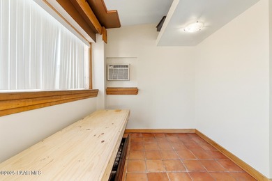 Location, privacy and big-sky views all come together on this