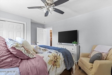 Welcome to this beautifully maintained 4-bedroom, 2-bath ranch - photo 25