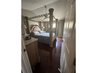 If you're looking for a spacious, yet quaint family home, your - photo 27