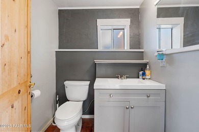 Location, privacy and big-sky views all come together on this