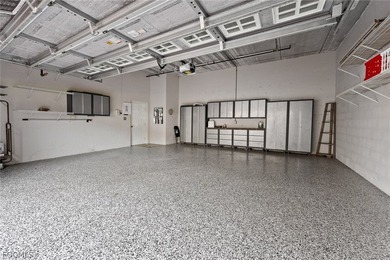 Beautiful and bright turnkey Harbour Landings condo in the - photo 31