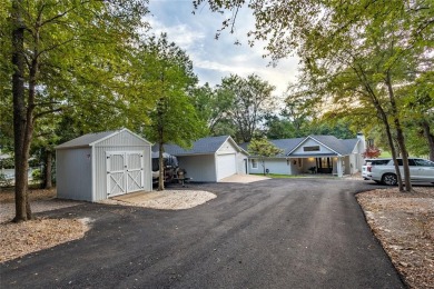 Lake Home For Sale in Holly Lake Ranch, Texas