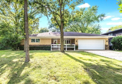 Lake Home For Sale in Elgin, Illinois