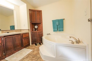 Mountain Park Drive is just minutes from Arbuckle Lake. This - photo 16