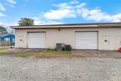 Flex space with multiple offices, break room, 2 restrooms and - photo 24