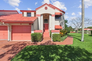 Lake Condo For Sale in Delray Beach, Florida