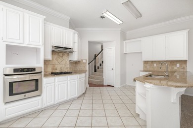 Incredible 5 bedroom, 3.5 bath in Lakes of Coppell. Sparkling - photo 10