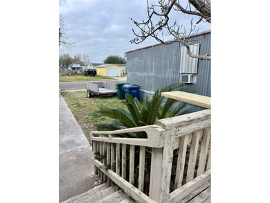 Affordable coastal living in desirable Flour Bluff! Situated on - photo 4