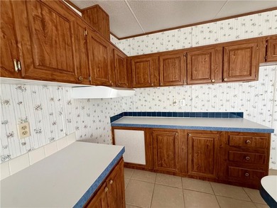 Affordable coastal living in desirable Flour Bluff! Situated on - photo 8