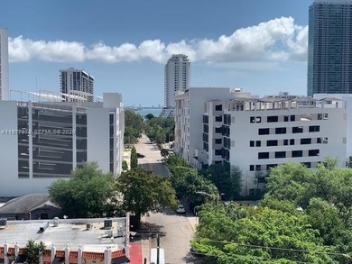 Vibrant urban living in Midtown Miami, enjoy the convenient