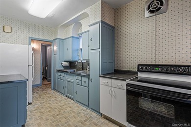 Welcome to this rare Bayside Hills opportunity! Situated on a - photo 9