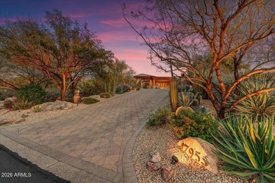 Golf Membership Available! Southwest contemporary luxury meets - photo 6