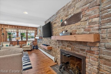 Welcome to your private waterfront retreat on beautiful Lake - photo 23