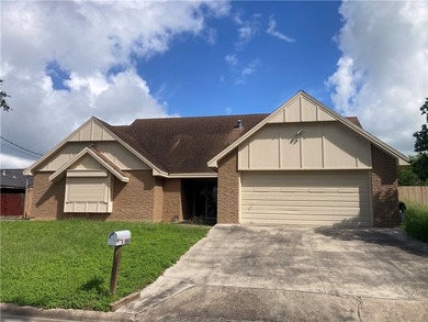 Riverfront, two-story home in Calallen ISD. Three-bedroom 2.5 - photo 1